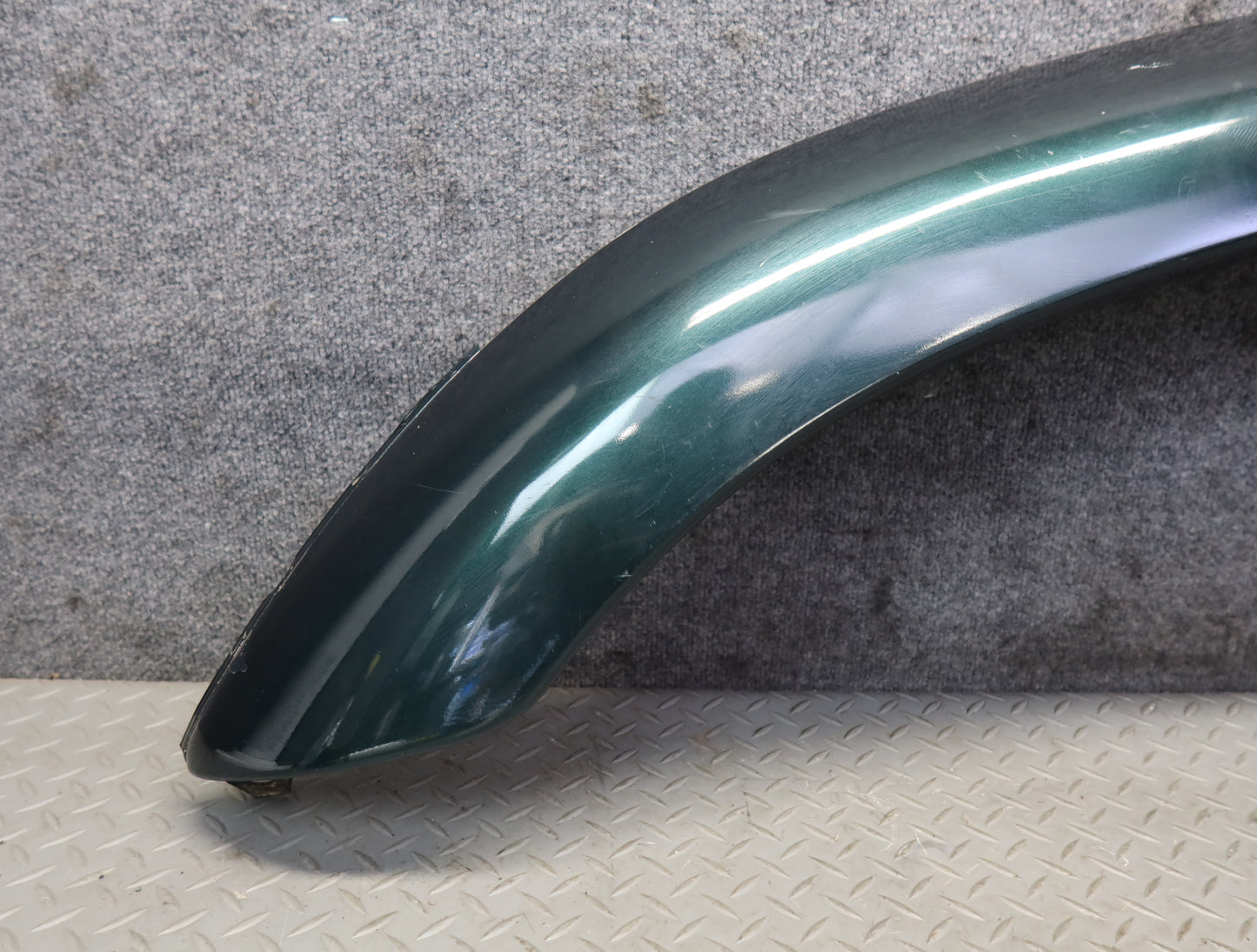 96-97 Lexus FZJ80L LX450 Front Left Fender Wheel Arch Molding Panel Defected