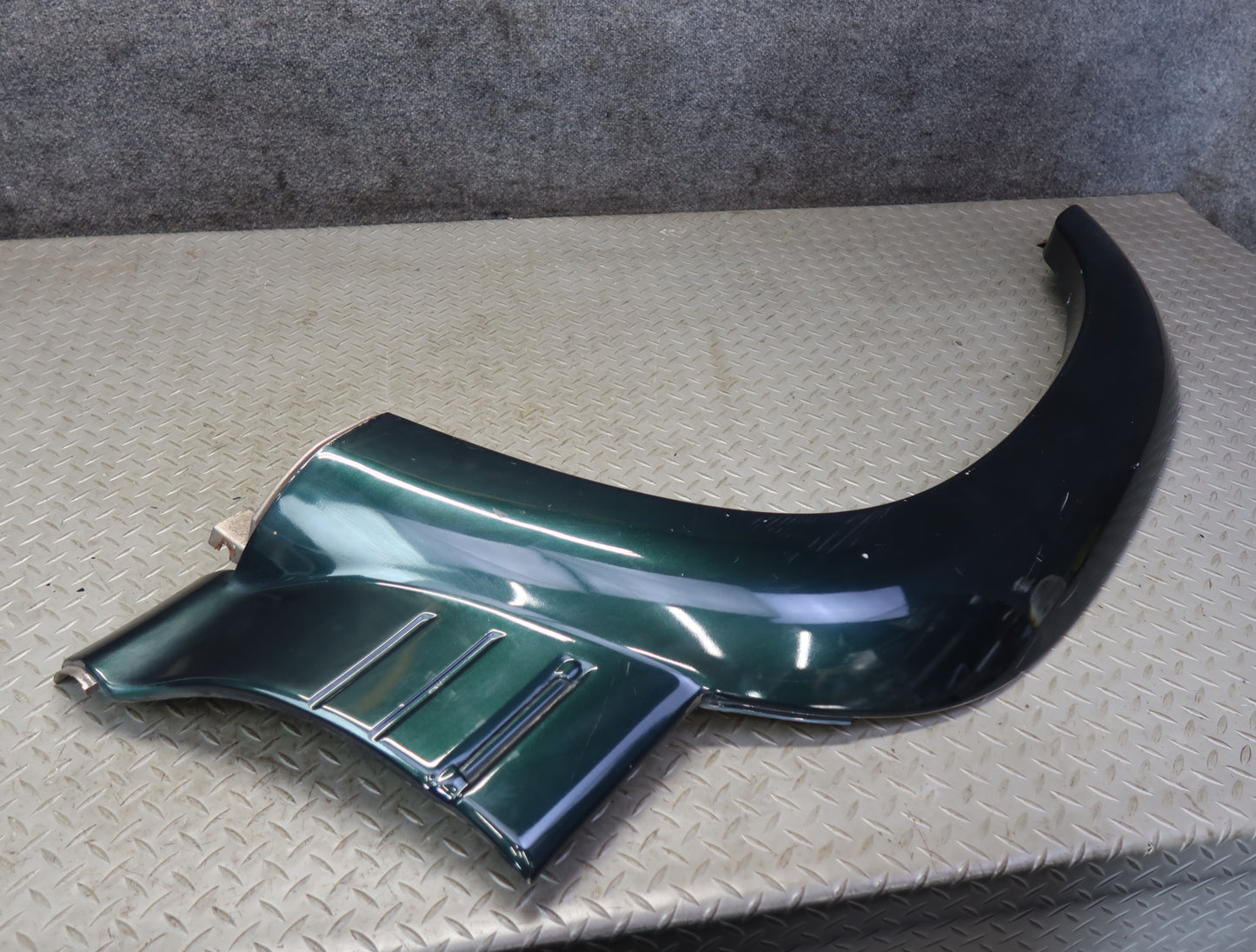 96-97 Lexus FZJ80L LX450 Front Left Fender Wheel Arch Molding Panel Defected