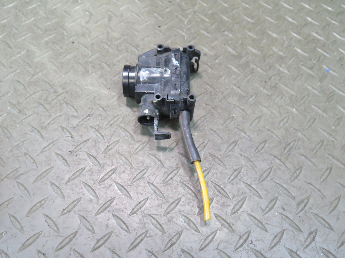 86-89 Mercedes R107 560SL Front Left Driver Door Lock Vacuum Actuator OEM