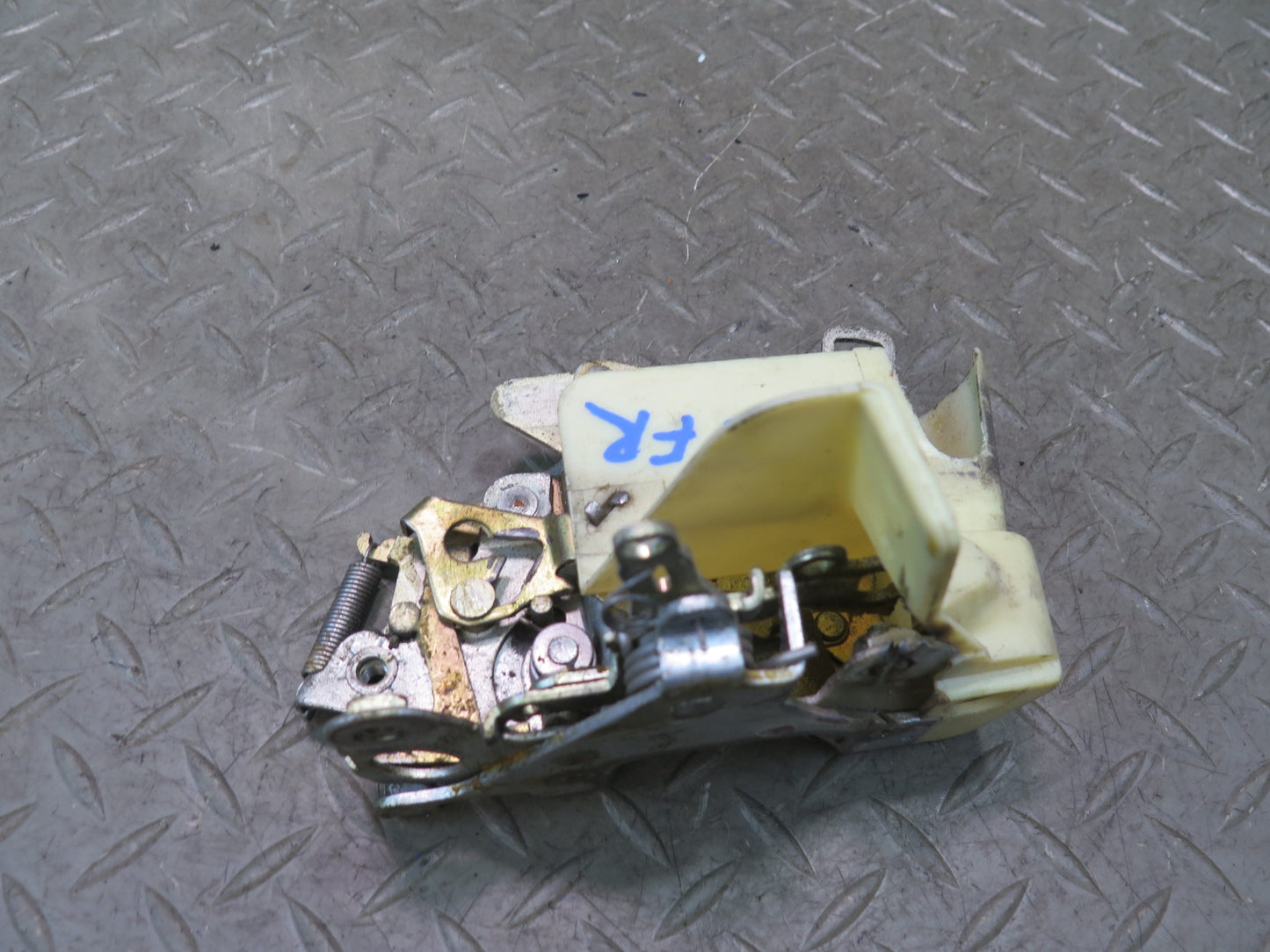 86-89 Mercedes R107 560SL Front Right Passenger Door Lock Latch OEM