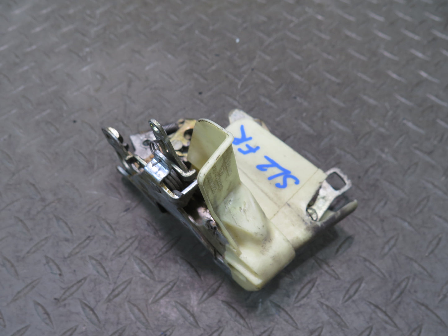86-89 Mercedes R107 560SL Front Right Passenger Door Lock Latch OEM