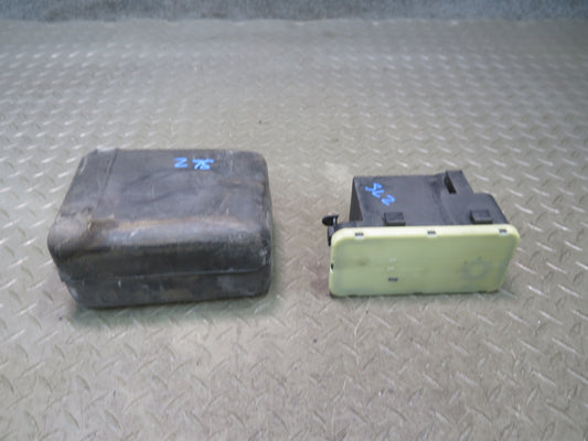 86-89 Mercedes R107 560SL Central Door Locking Vacuum Pump w Box OEM