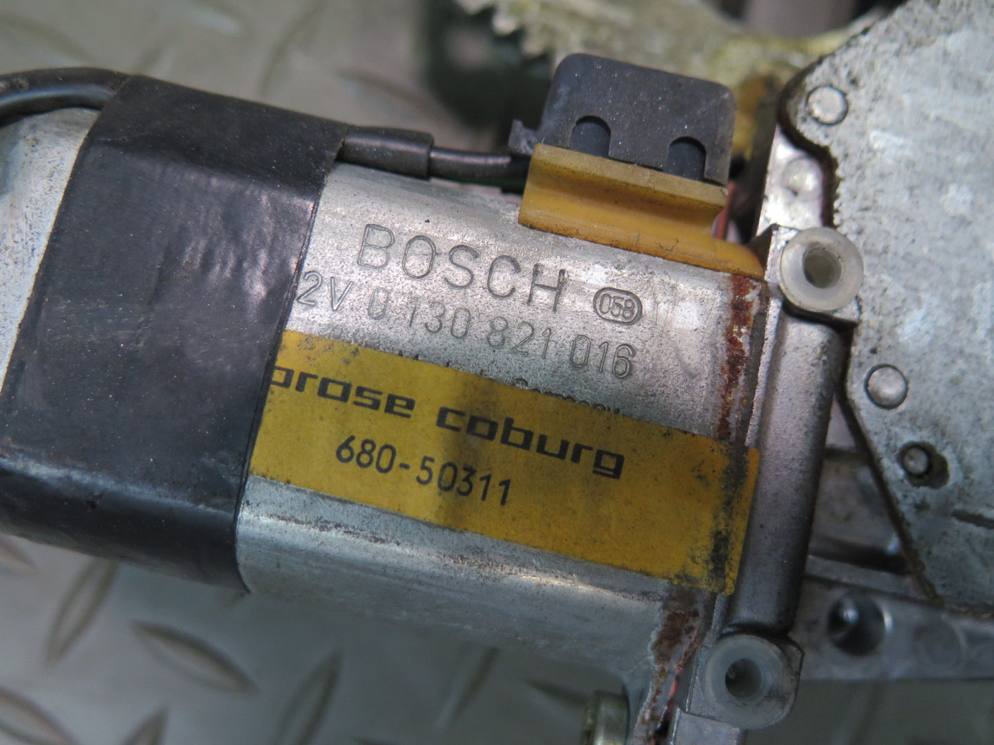 86-89 Mercedes R107 560SL Front Right Passenger Door Window Regulator Motor OEM