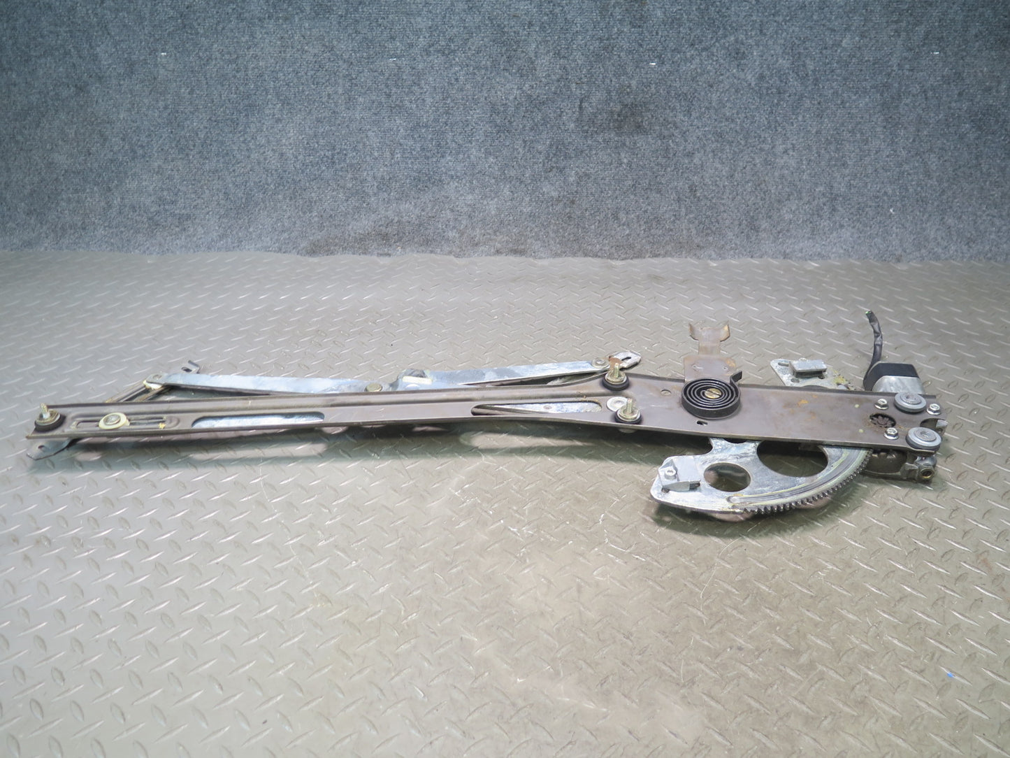 86-89 Mercedes R107 560SL Front Right Passenger Door Window Regulator Motor OEM