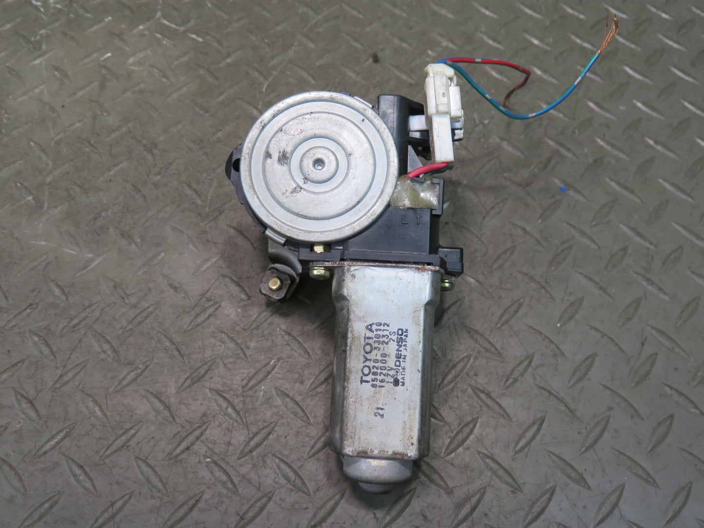 1996-1997 Lexus FZJ80L LX450 Front Left Seat Adjust Control Motor Set