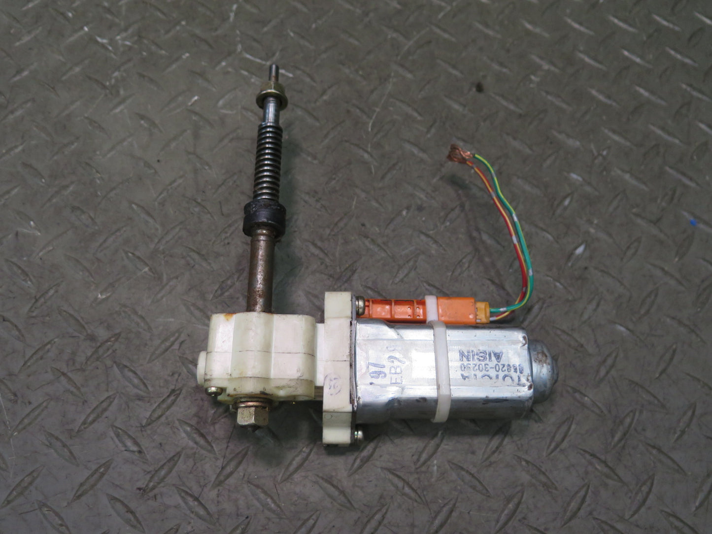 1996-1997 Lexus FZJ80L LX450 Front Left Seat Adjust Control Motor Set