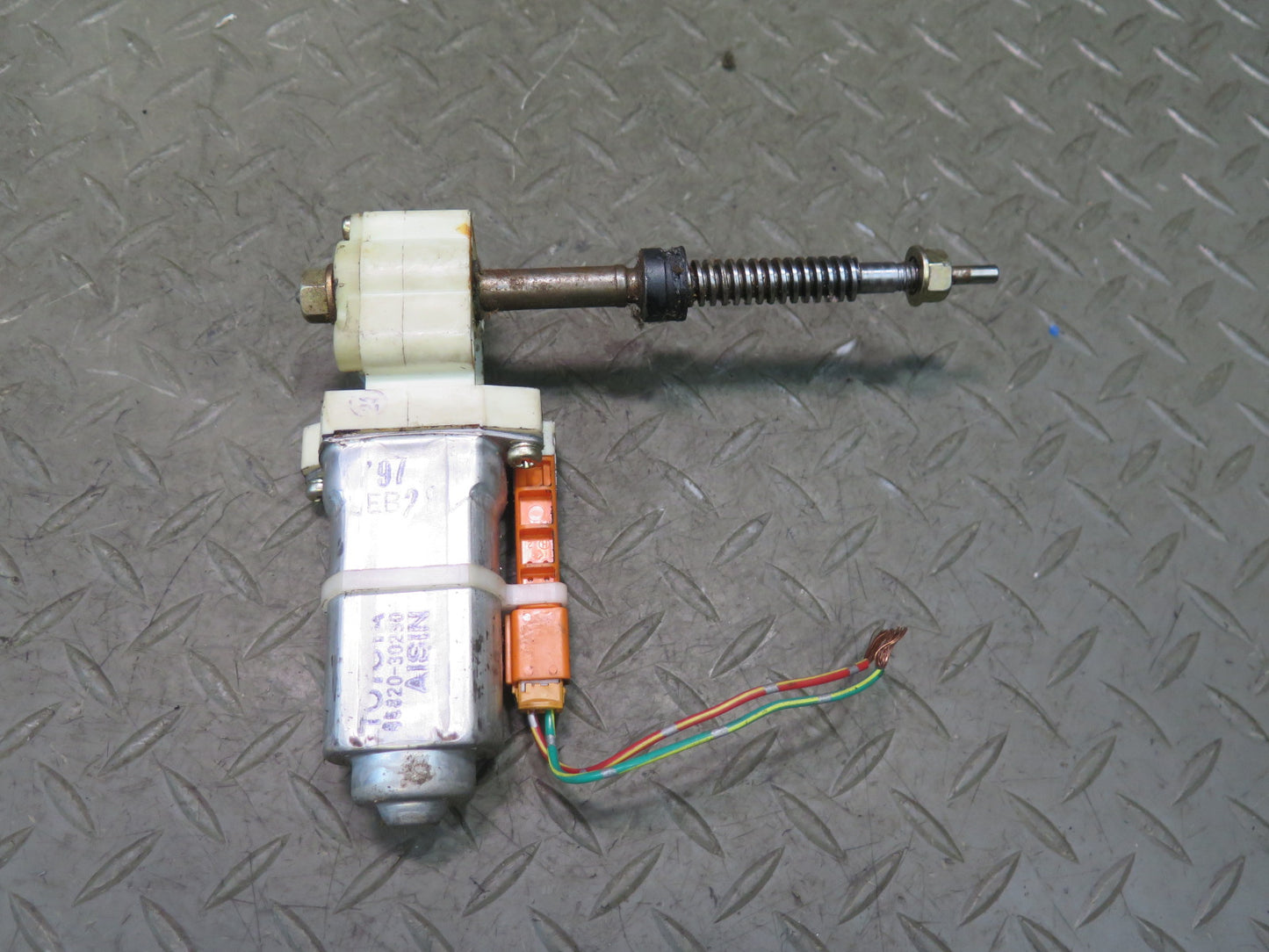 1996-1997 Lexus FZJ80L LX450 Front Left Seat Adjust Control Motor Set
