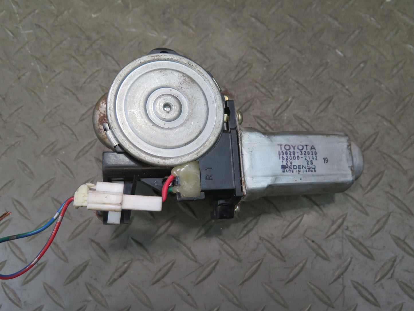 1996-1997 Lexus FZJ80L LX450 Front Right Seat Adjust Control Motor Set