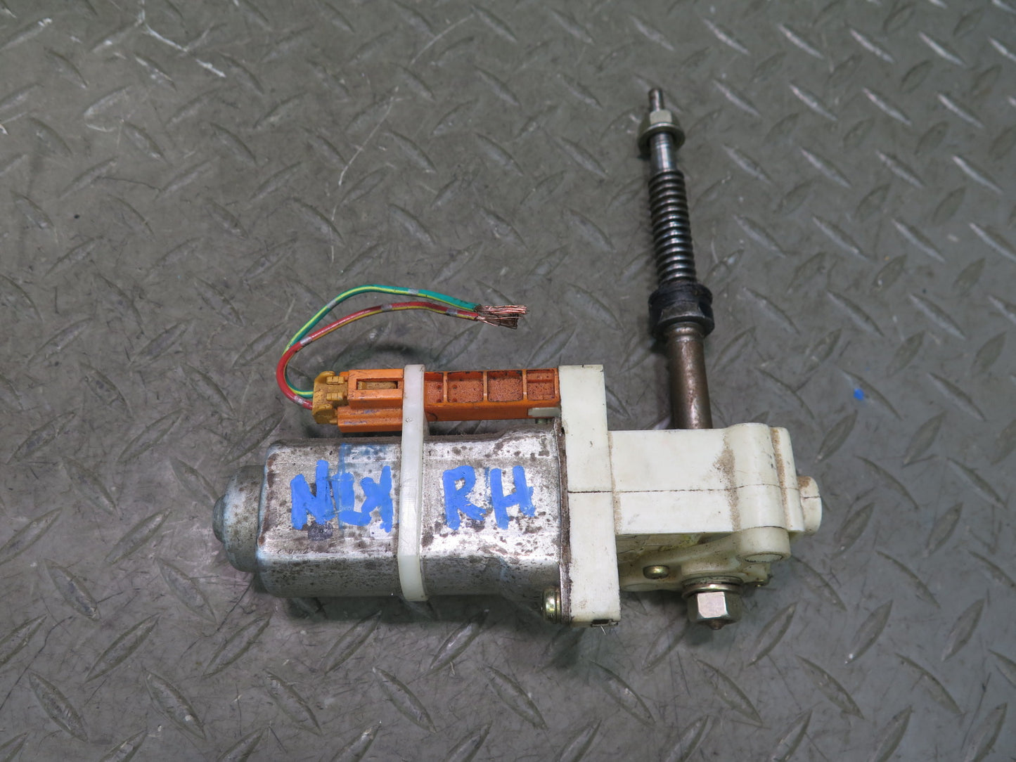 1996-1997 Lexus FZJ80L LX450 Front Right Seat Adjust Control Motor Set