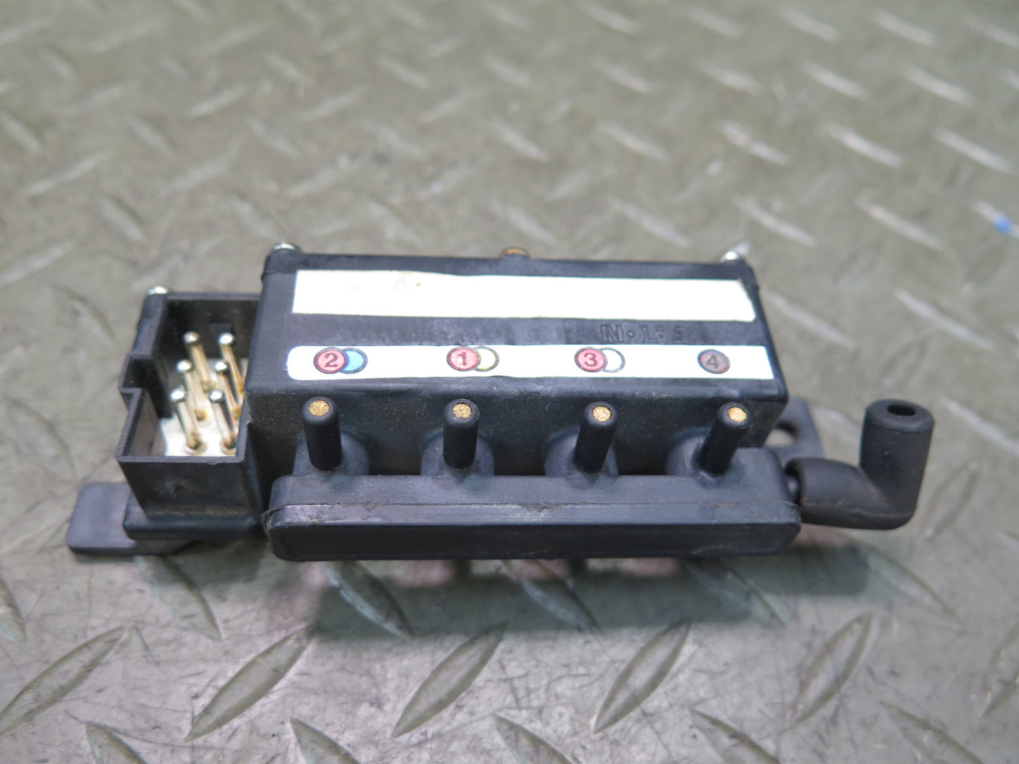 86-89 Mercedes R107 560SL Hvac A/C Air Conditioning Vacuum Switch Valve OEM
