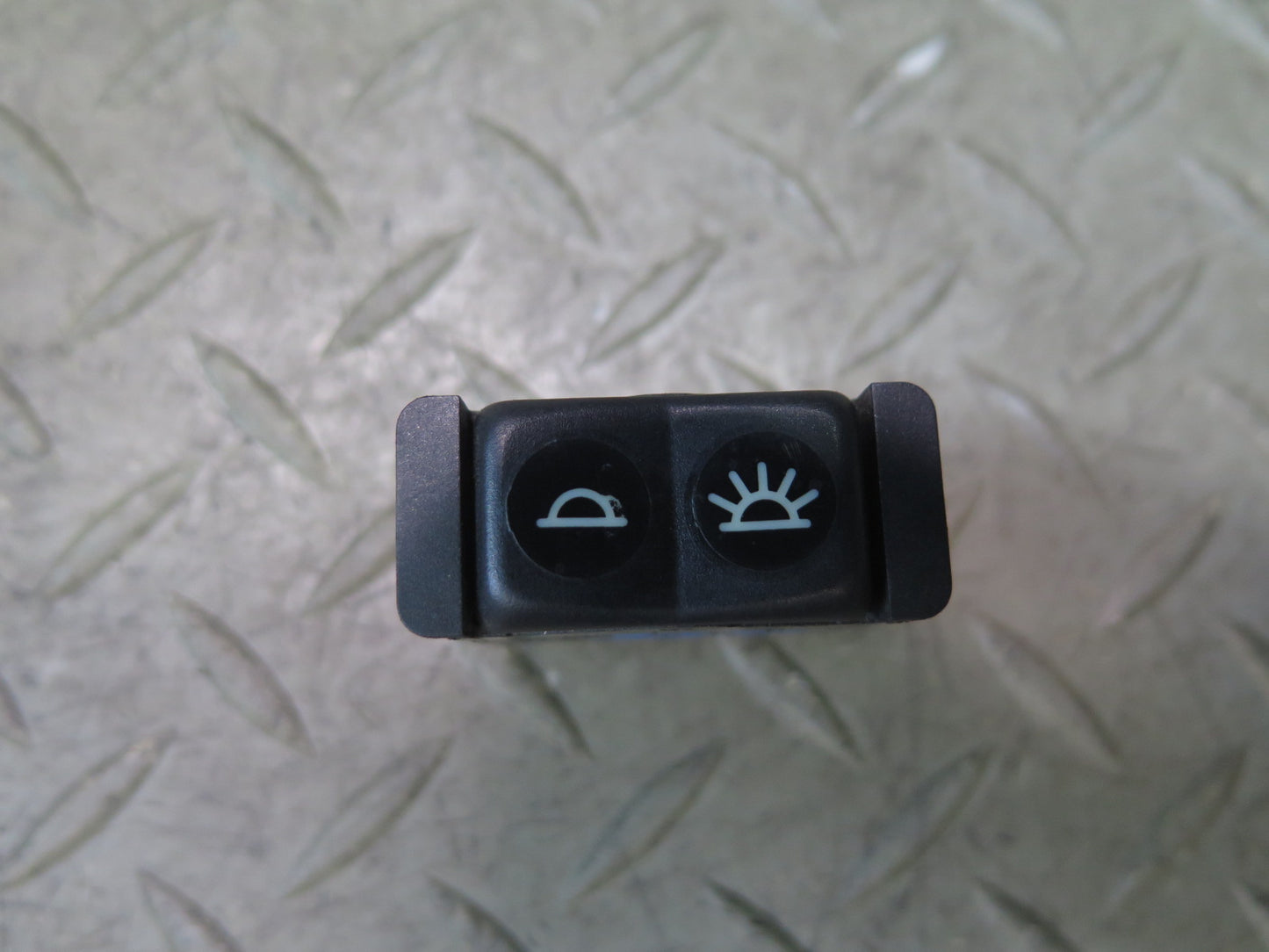 86-89 Mercedes R107 560SL Dashboard Dome Interior Light Switch 0028204910 OEM