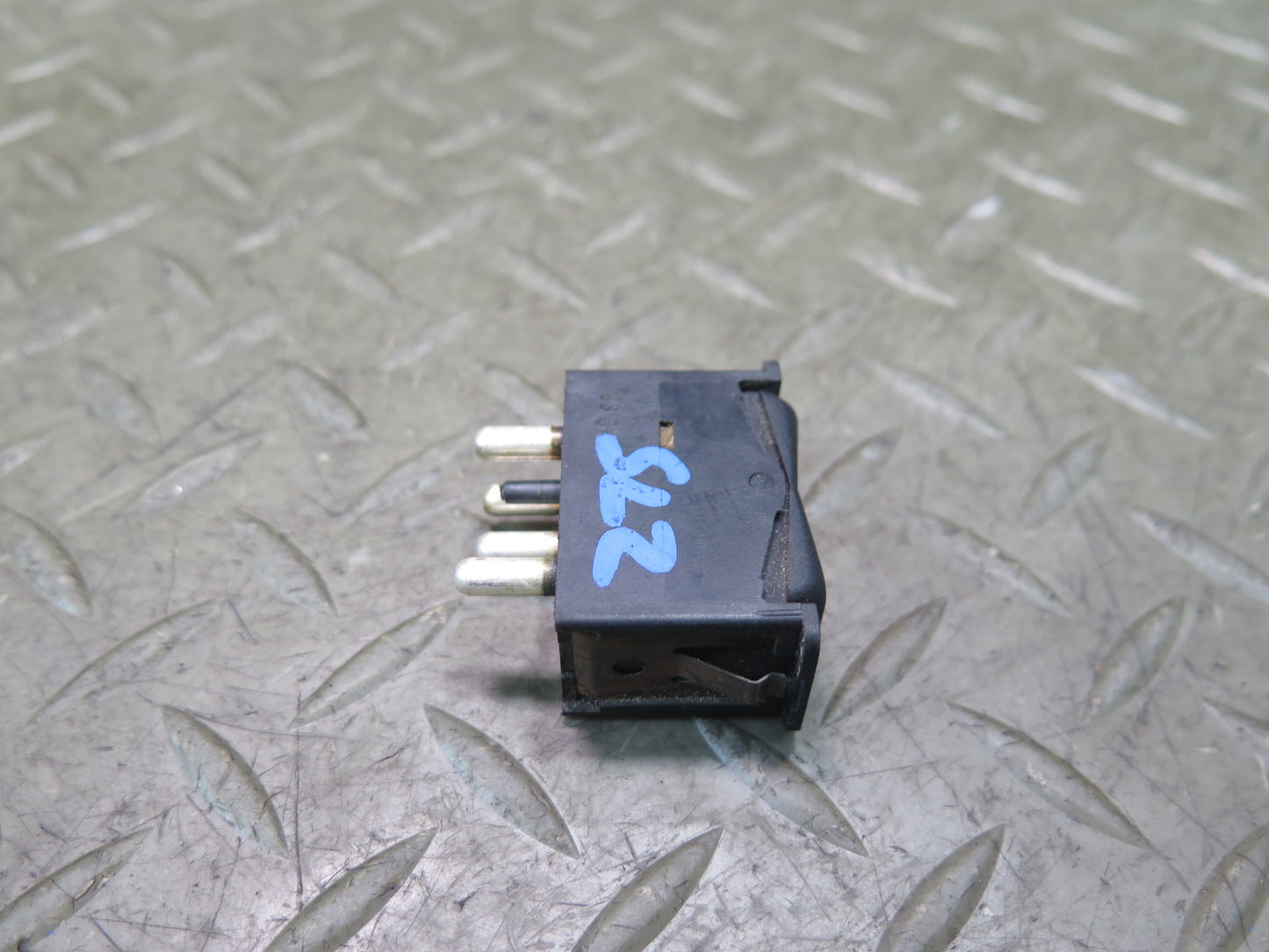 86-89 Mercedes R107 560SL Dashboard Dome Interior Light Switch 0028204910 OEM