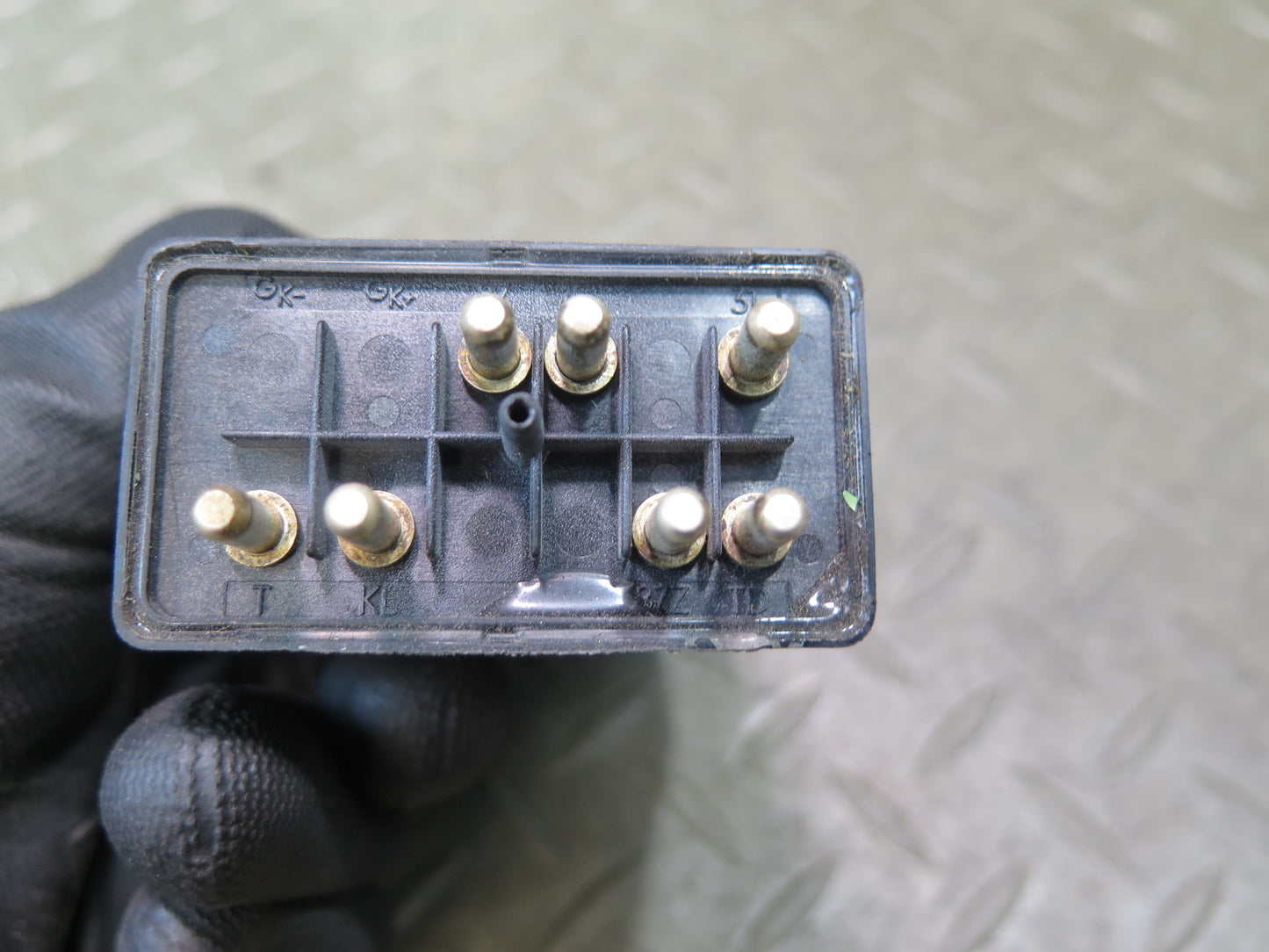 86-89 Mercedes R107 560SL A/C Air Condition Fuse Relay Module 0025451805 OEM