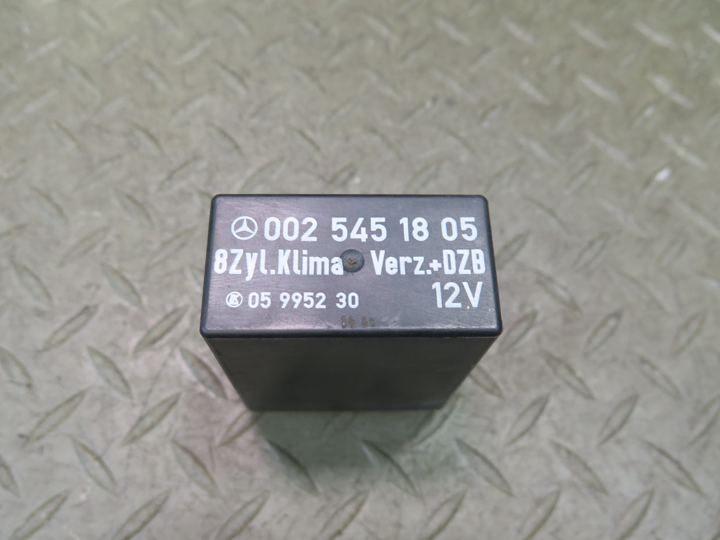 86-89 Mercedes R107 560SL A/C Air Condition Fuse Relay Module 0025451805 OEM