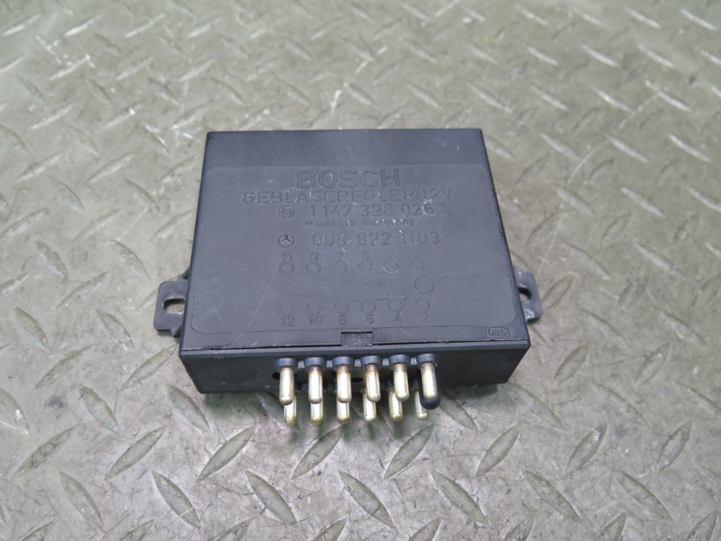 86-89 Mercedes R107 560S Blower Motor Control Modul 0008221103  OEM
