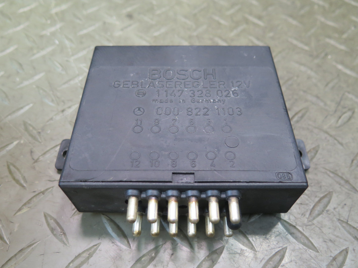 86-89 Mercedes R107 560S Blower Motor Control Modul 0008221103  OEM