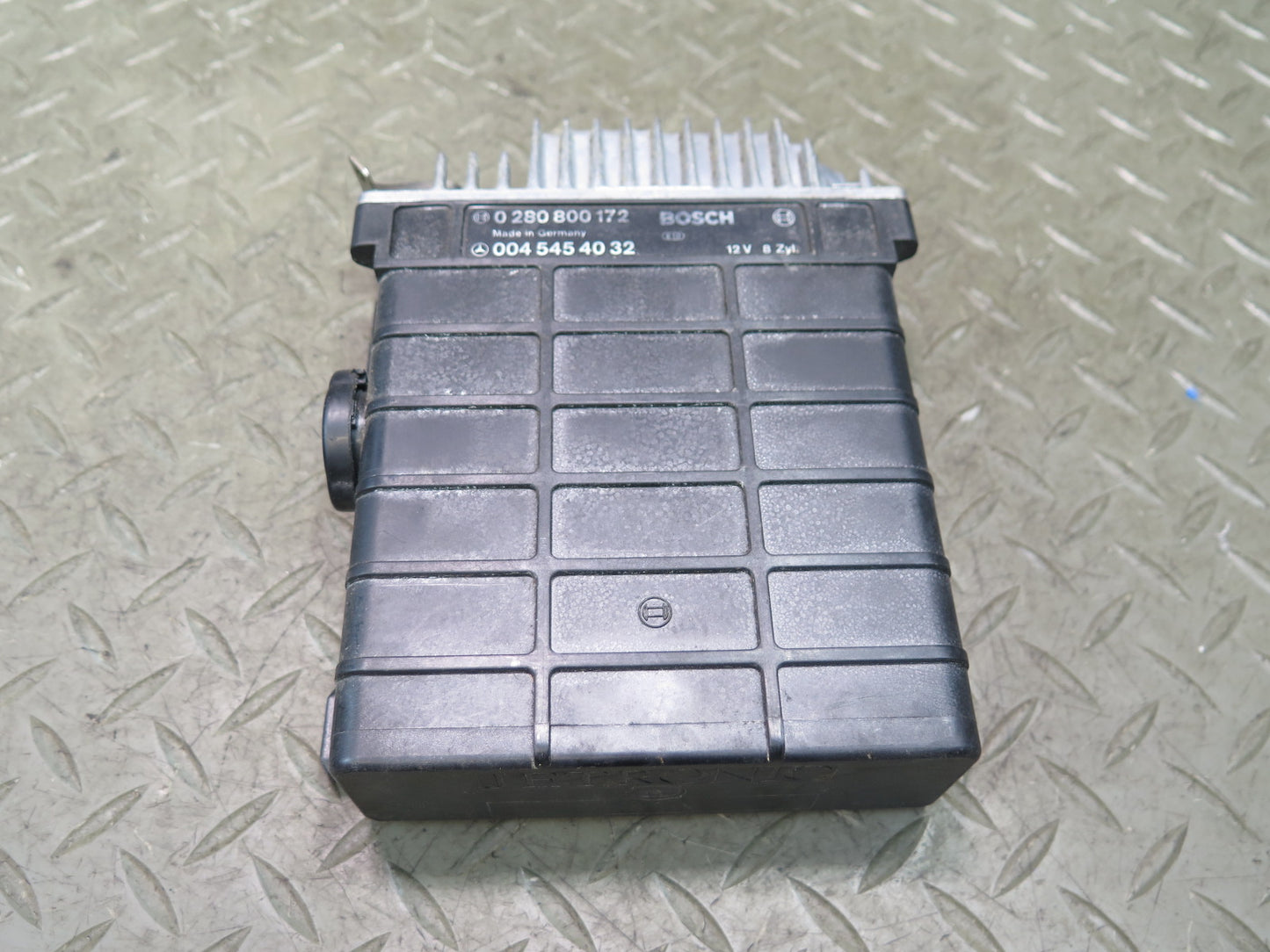 86-89 Mercedes R107 560S 5.6L Engine Control Module Unit ECM ECU 0280800172 OEM