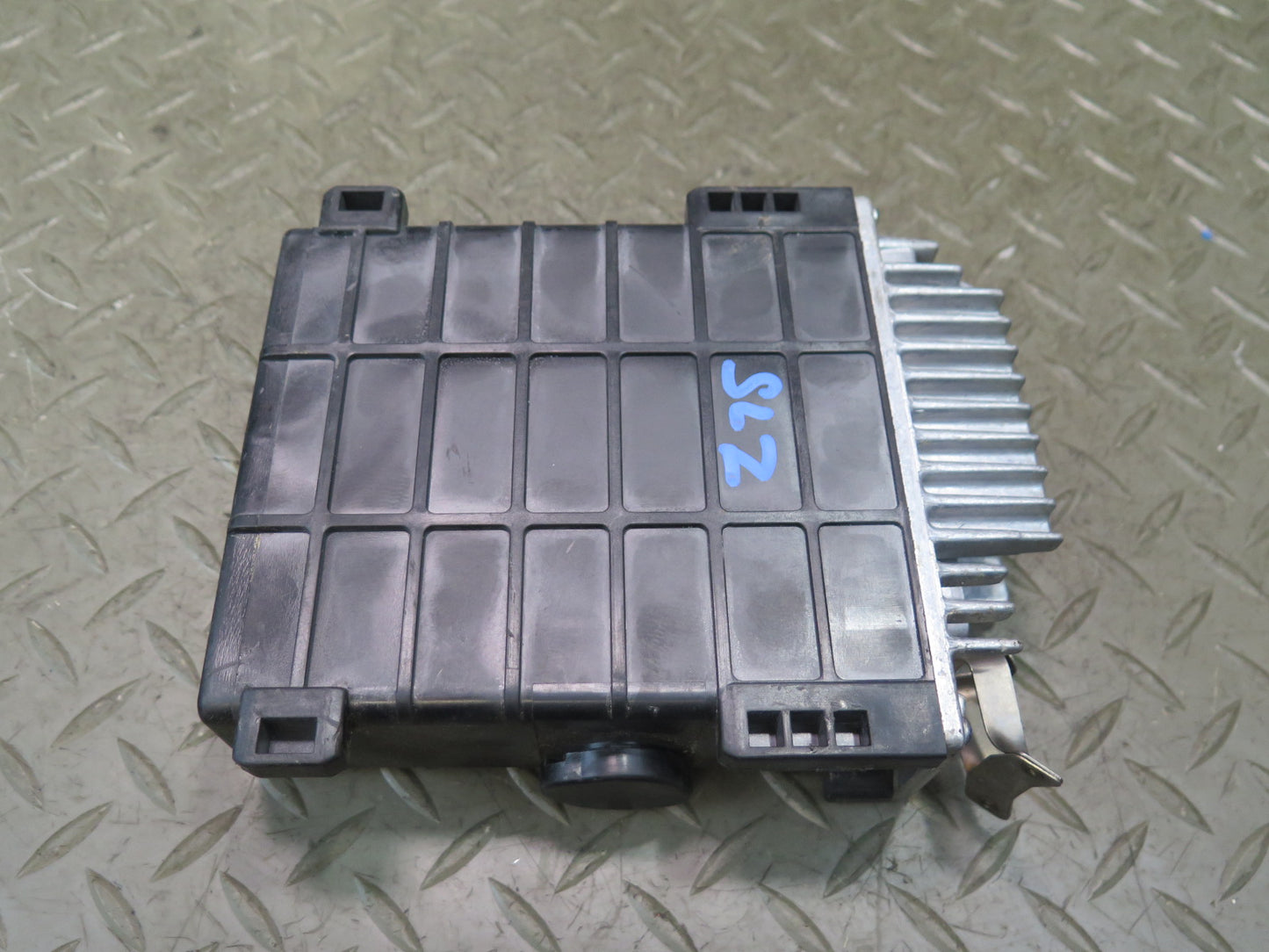 86-89 Mercedes R107 560S 5.6L Engine Control Module Unit ECM ECU 0280800172 OEM