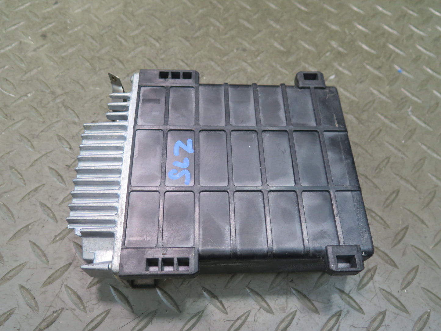 86-89 Mercedes R107 560S 5.6L Engine Control Module Unit ECM ECU 0280800172 OEM