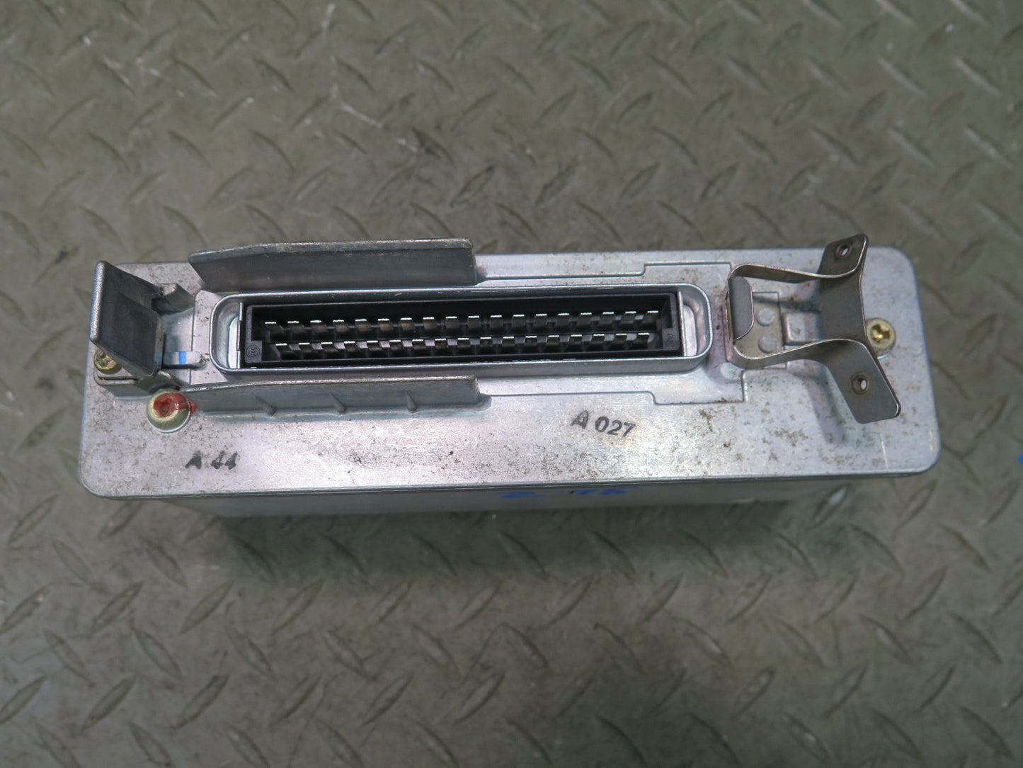 86-89 Mercedes R107 560SL ABS Anti Lock Brake Control Module Unit 0265101016 OEM