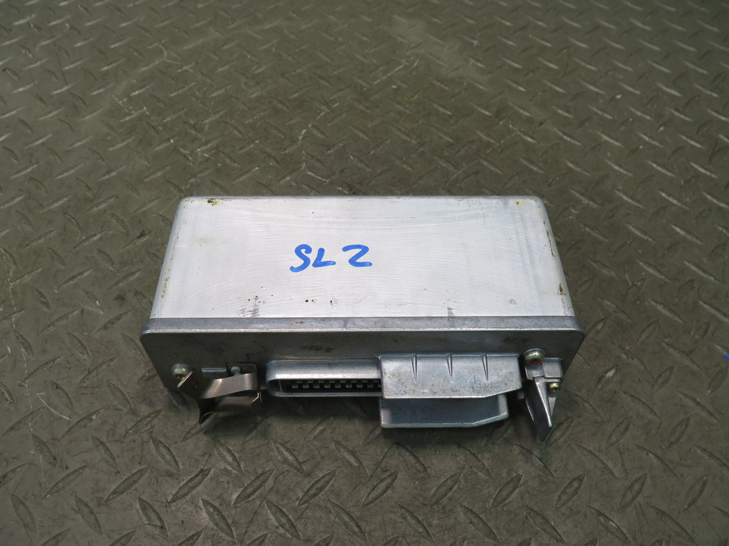 86-89 Mercedes R107 560SL ABS Anti Lock Brake Control Module Unit 0265101016 OEM