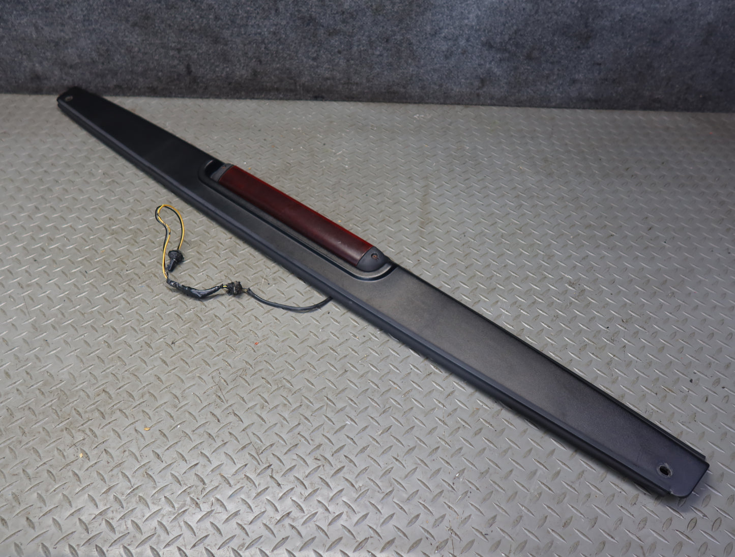 2003-2009 Hummer H2 Rear Trunk Tailgate Liftgate Upper Spoiler 15114966