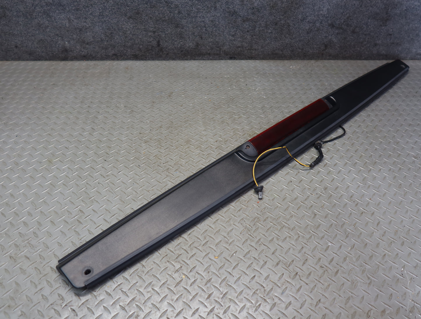 2003-2009 Hummer H2 Rear Trunk Tailgate Liftgate Upper Spoiler 15114966