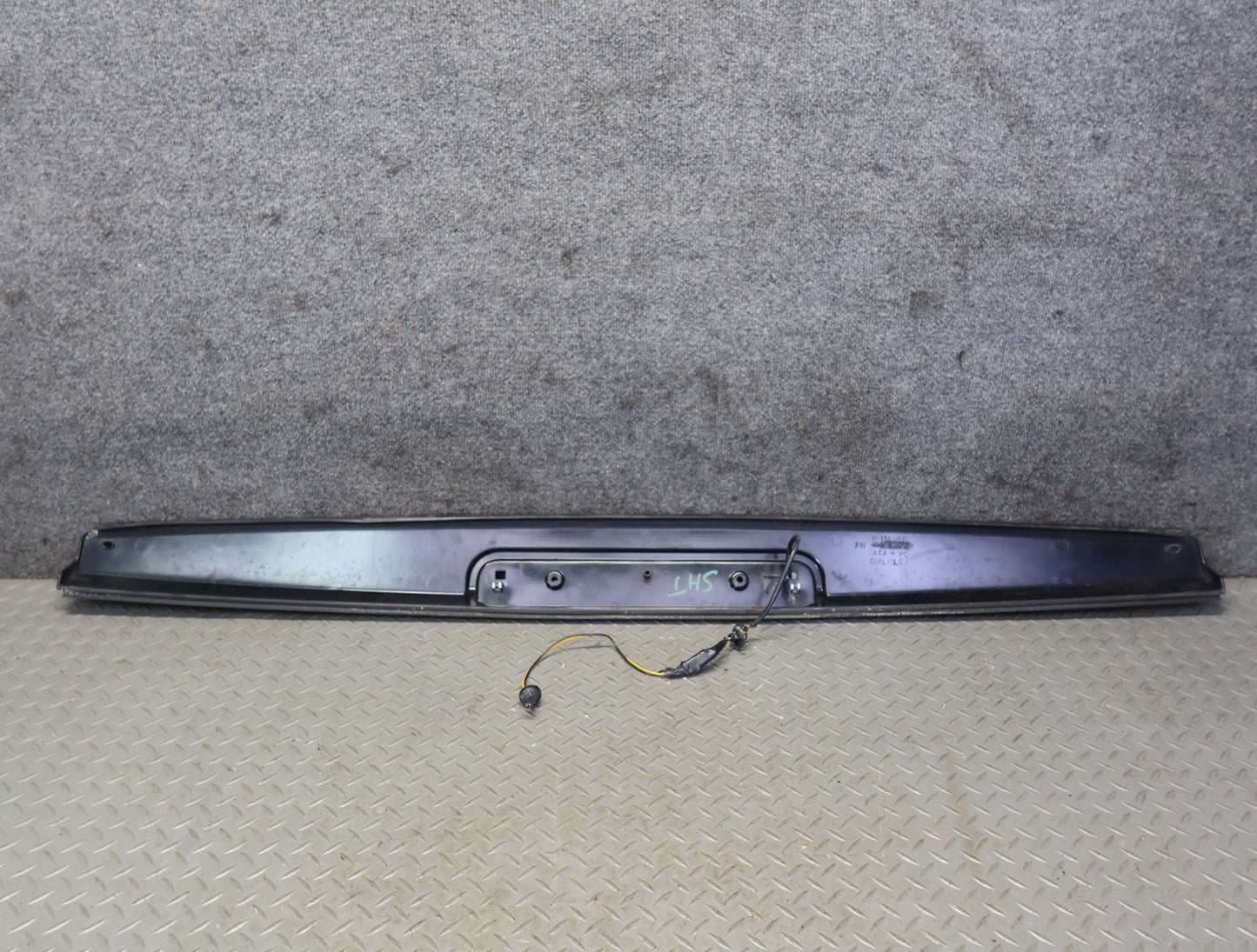2003-2009 Hummer H2 Rear Trunk Tailgate Liftgate Upper Spoiler 15114966