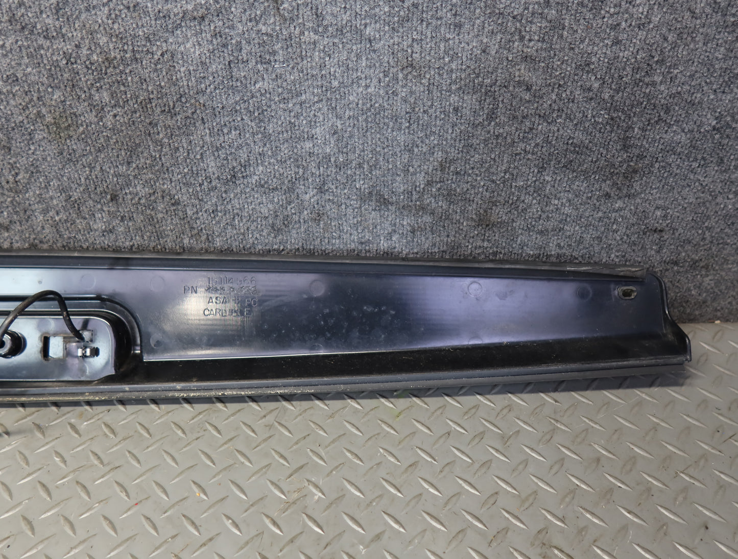 2003-2009 Hummer H2 Rear Trunk Tailgate Liftgate Upper Spoiler 15114966