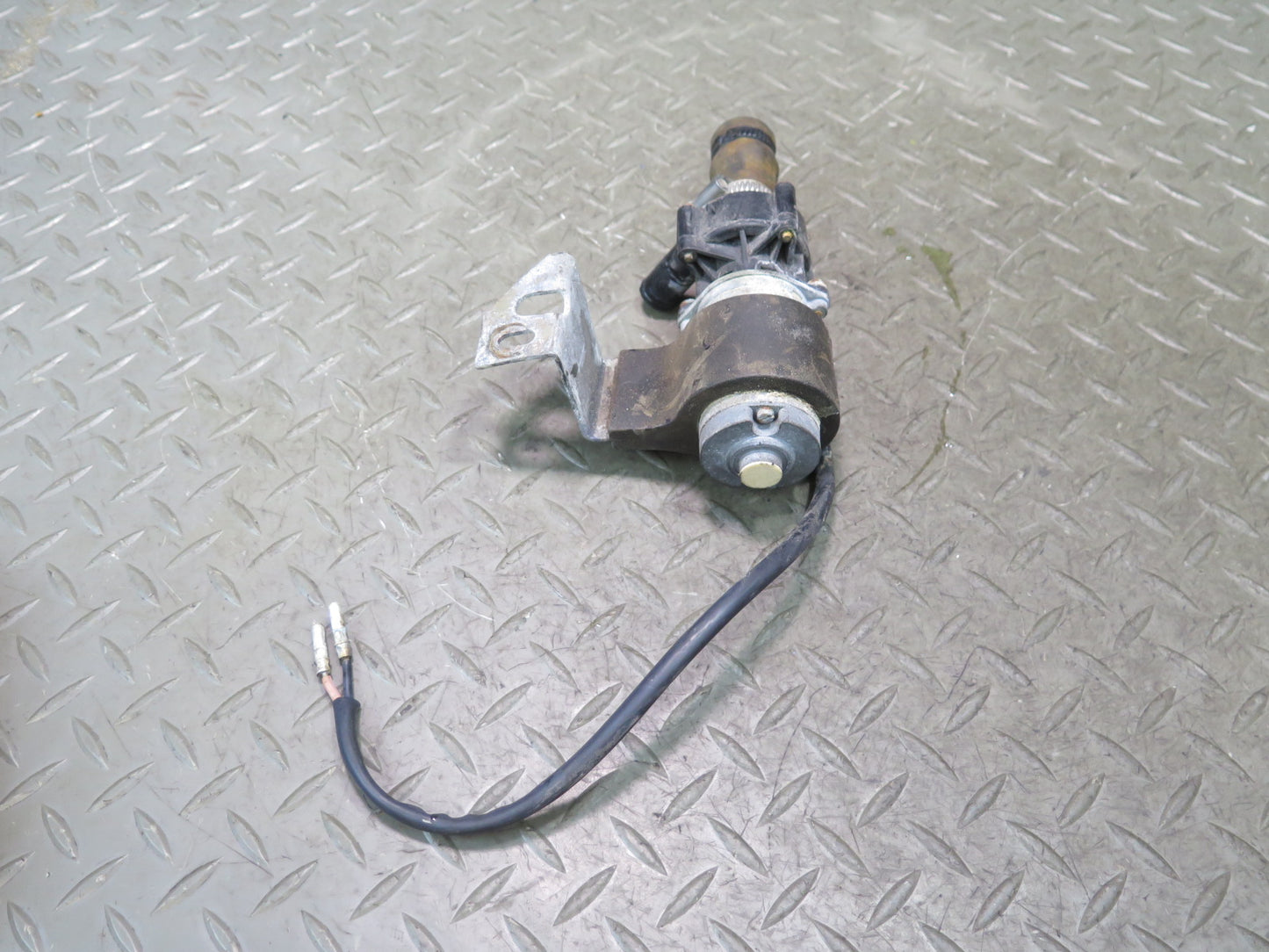 81-89 Mercedes R107 560SL Secondary Auxiliary AUX Water Heater Control Pump OEM