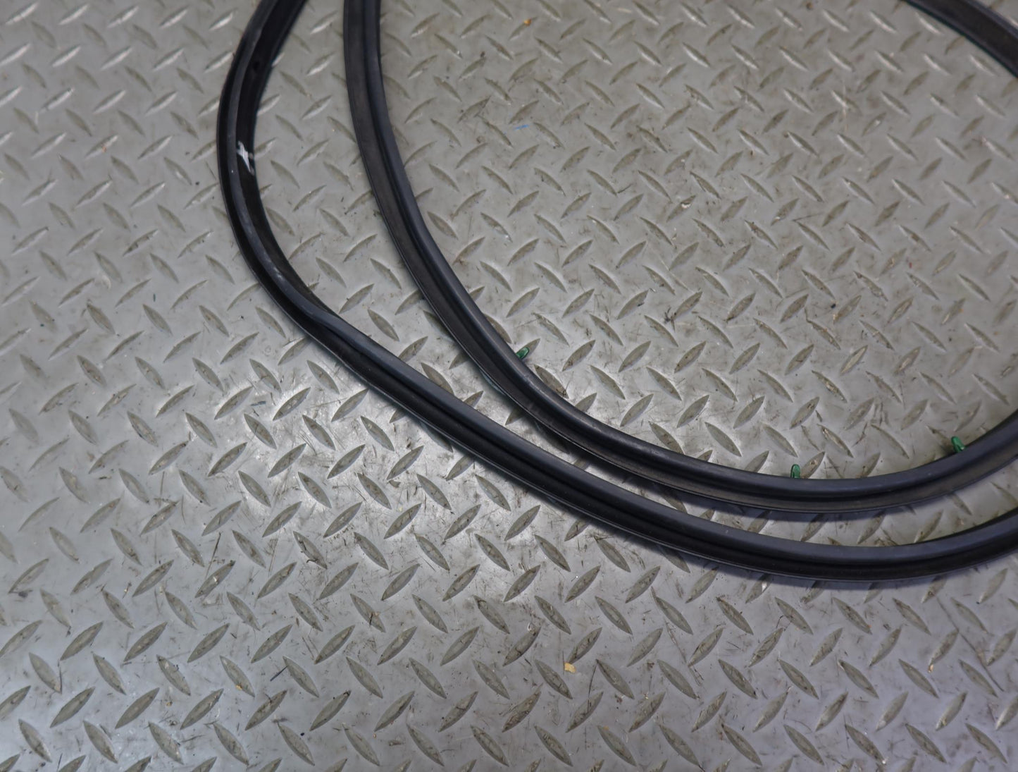 03-09 Hummer H2 Front Left & Rear Door Weatherstrip Rubber Seal Set of 3