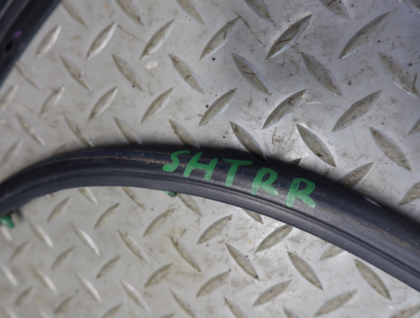 03-09 Hummer H2 Front Left & Rear Door Weatherstrip Rubber Seal Set of 3