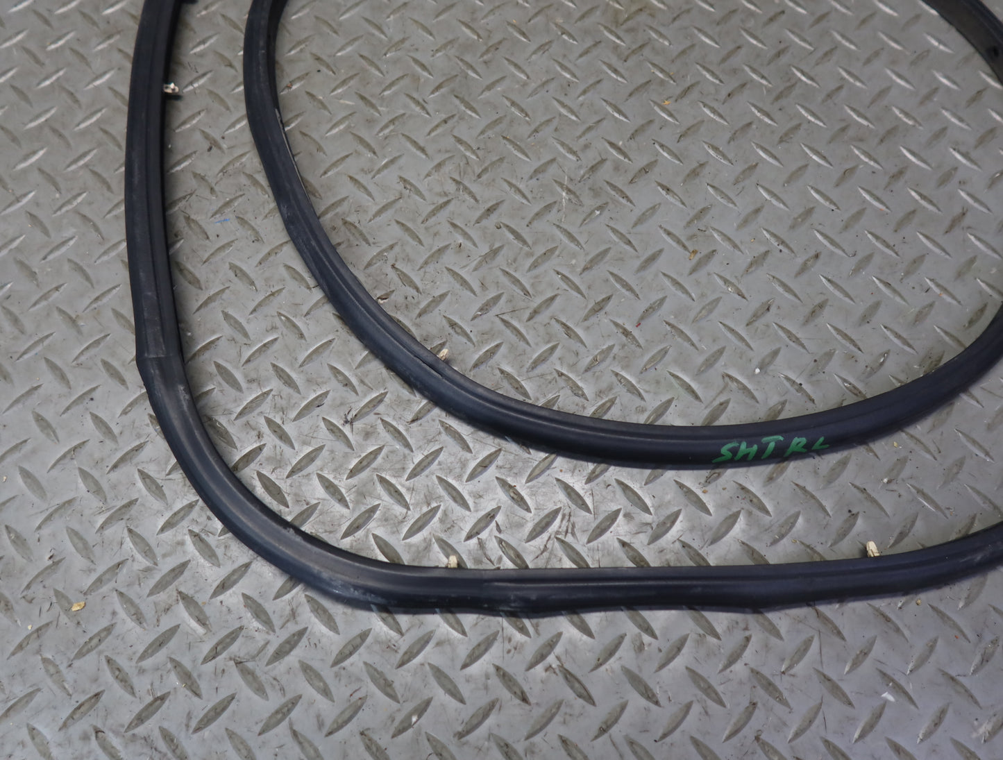 03-09 Hummer H2 Front Left & Rear Door Weatherstrip Rubber Seal Set of 3