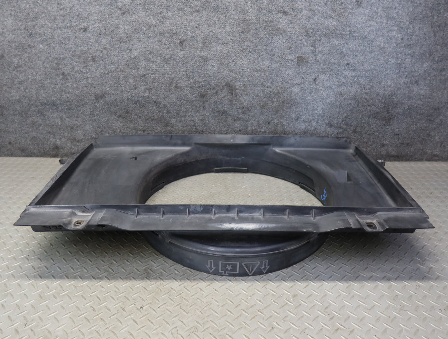 2003-2007 Hummer H2 Engine Cooling Fan Motor Shroud 15183154