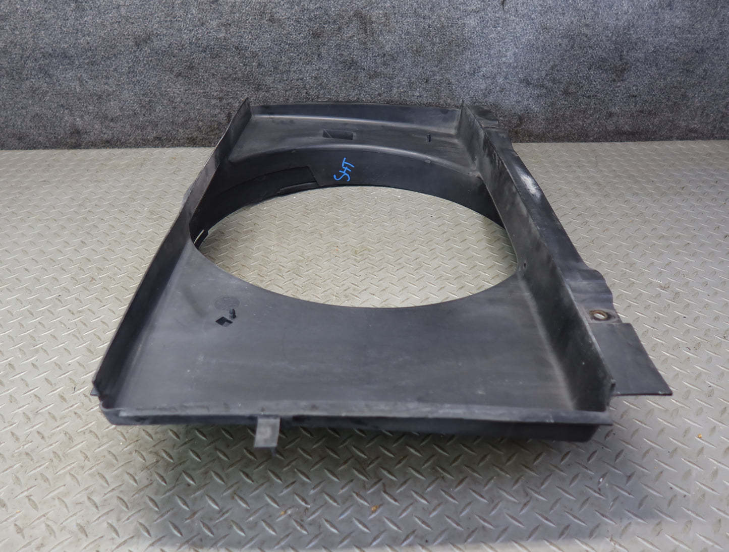 2003-2007 Hummer H2 Engine Cooling Fan Motor Shroud 15183154