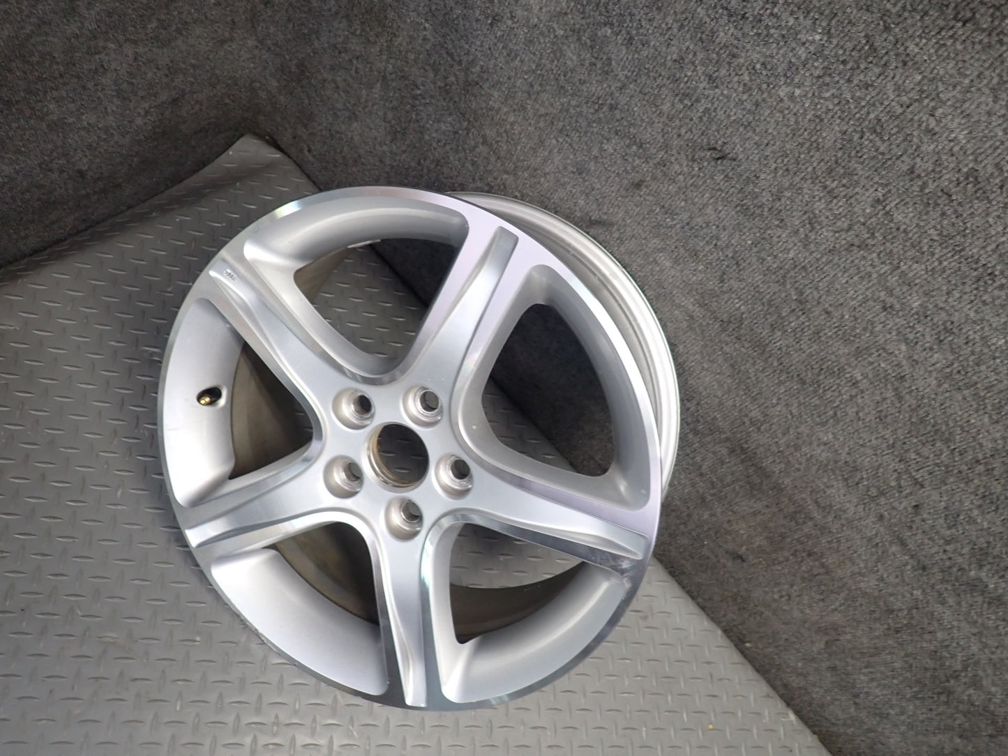 01-05 Lexus JCE10L IS300 Wheel R17" Rim 17x7JJ ET50
