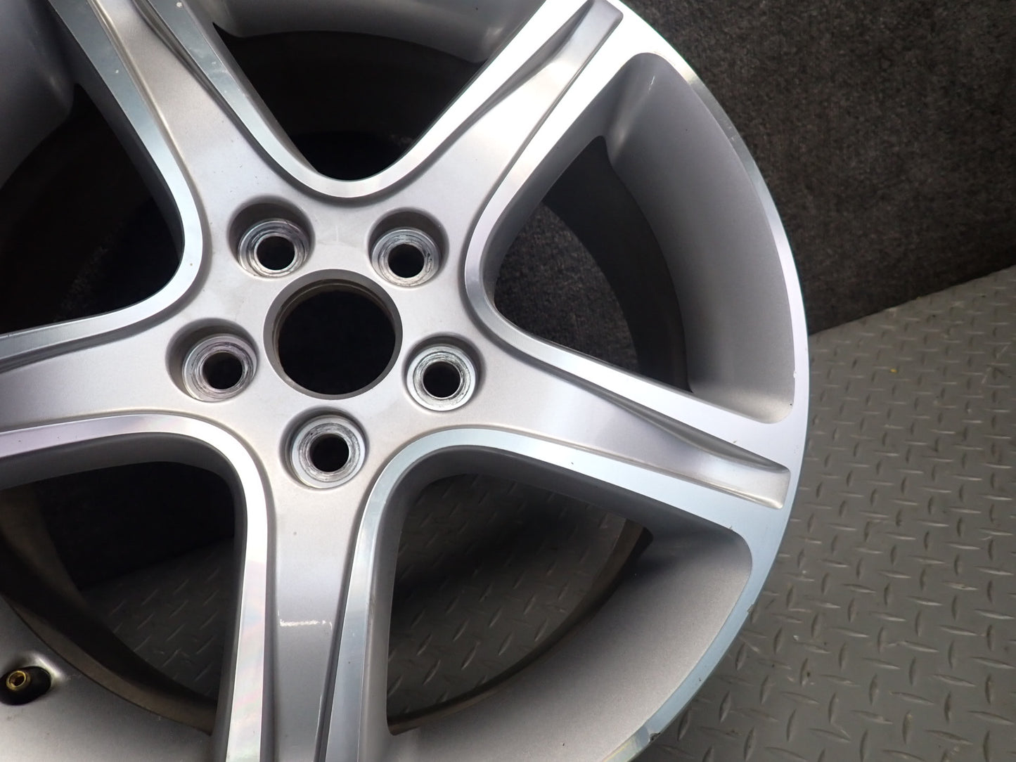 01-05 Lexus JCE10L IS300 Wheel R17" Rim 17x7JJ ET50