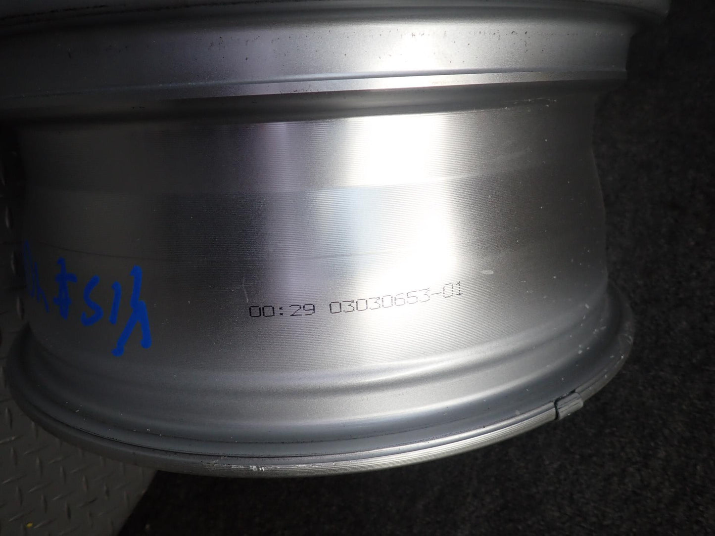 01-05 Lexus JCE10L IS300 Wheel R17" Rim 17x7JJ ET50