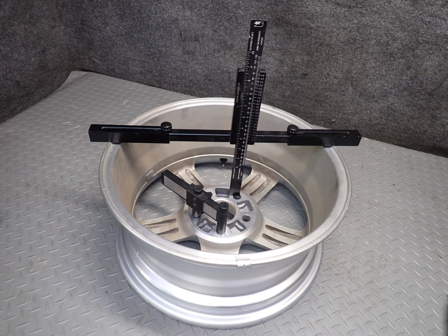 01-05 Lexus JCE10L IS300 Wheel R17" Rim 17x7JJ ET50