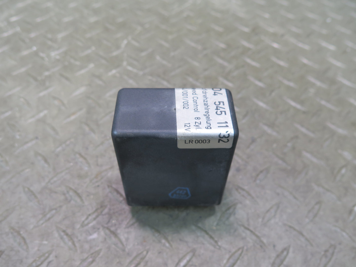 86-89 Mercedes R107 560SL Speed Control Module Relay Unit 0045451132 OEM