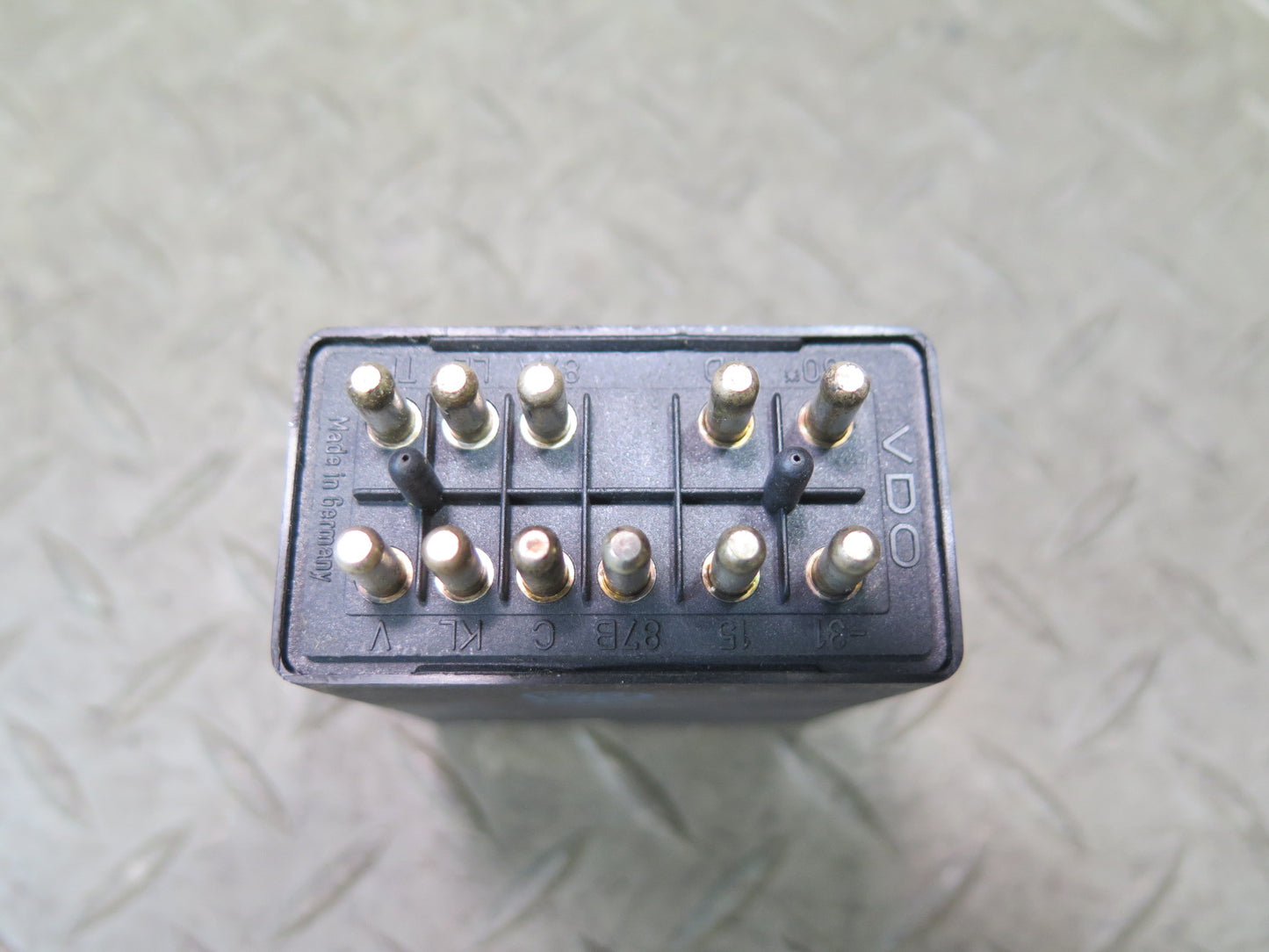86-89 Mercedes R107 560SL Speed Control Module Relay Unit 0045451132 OEM