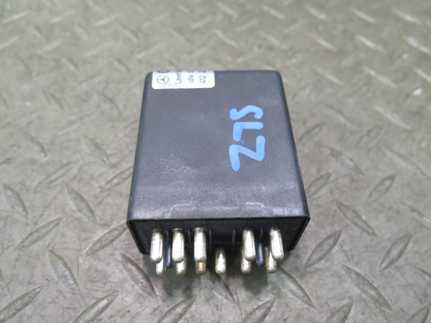 86-89 Mercedes R107 560SL Speed Control Module Relay Unit 0045451132 OEM
