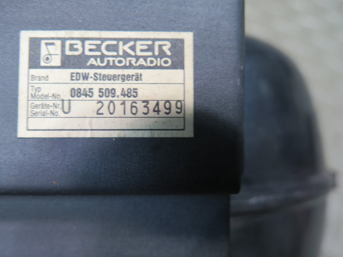 86-89 Mercedes R107 560SL Sl-class Right Air Restricter Duct W/ Actuator OEM
