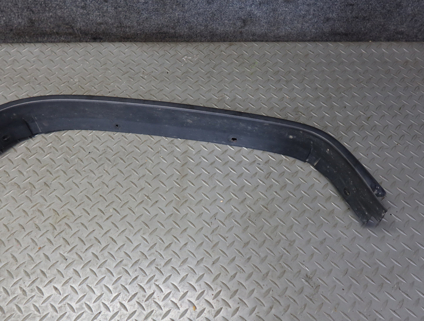 2003-2009 Hummer H2 Rear Left Fender Flare Wheel Arch Trim Molding 15139037