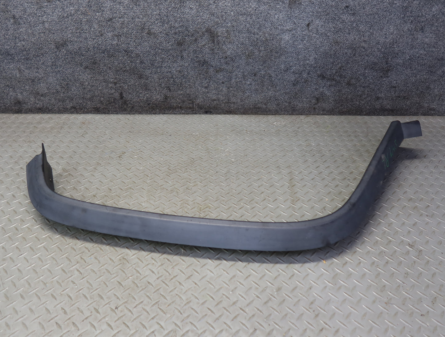 2003-2009 Hummer H2 Rear Left Fender Flare Wheel Arch Trim Molding 15139037