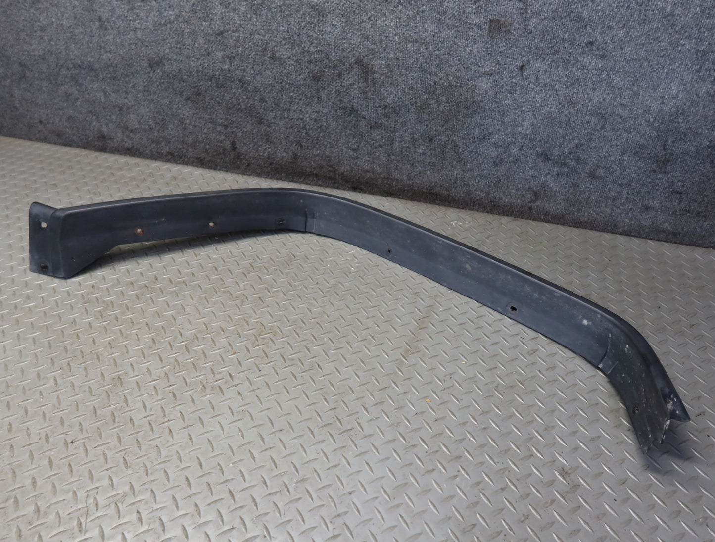 2003-2009 Hummer H2 Rear Left Fender Flare Wheel Arch Trim Molding 15139037