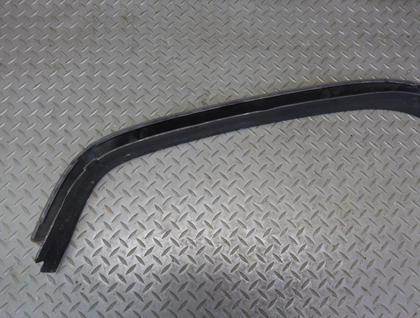 2003-2009 Hummer H2 Rear Left Fender Flare Wheel Arch Trim Molding 15139037