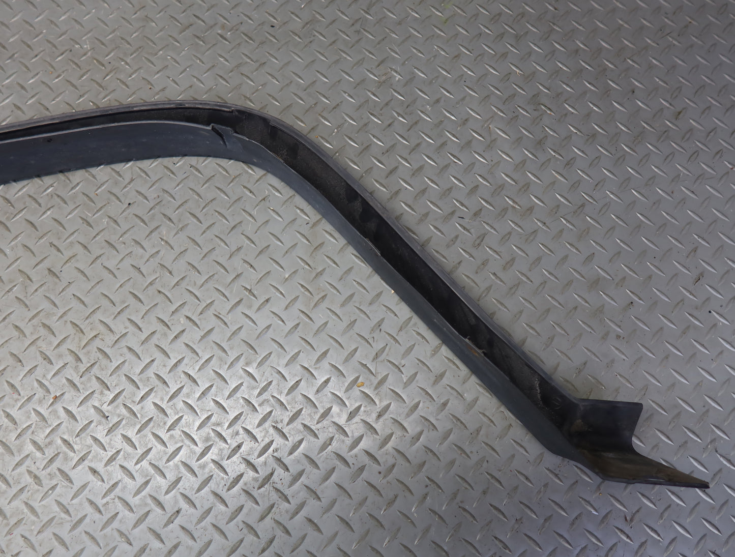 2003-2009 Hummer H2 Rear Left Fender Flare Wheel Arch Trim Molding 15139037