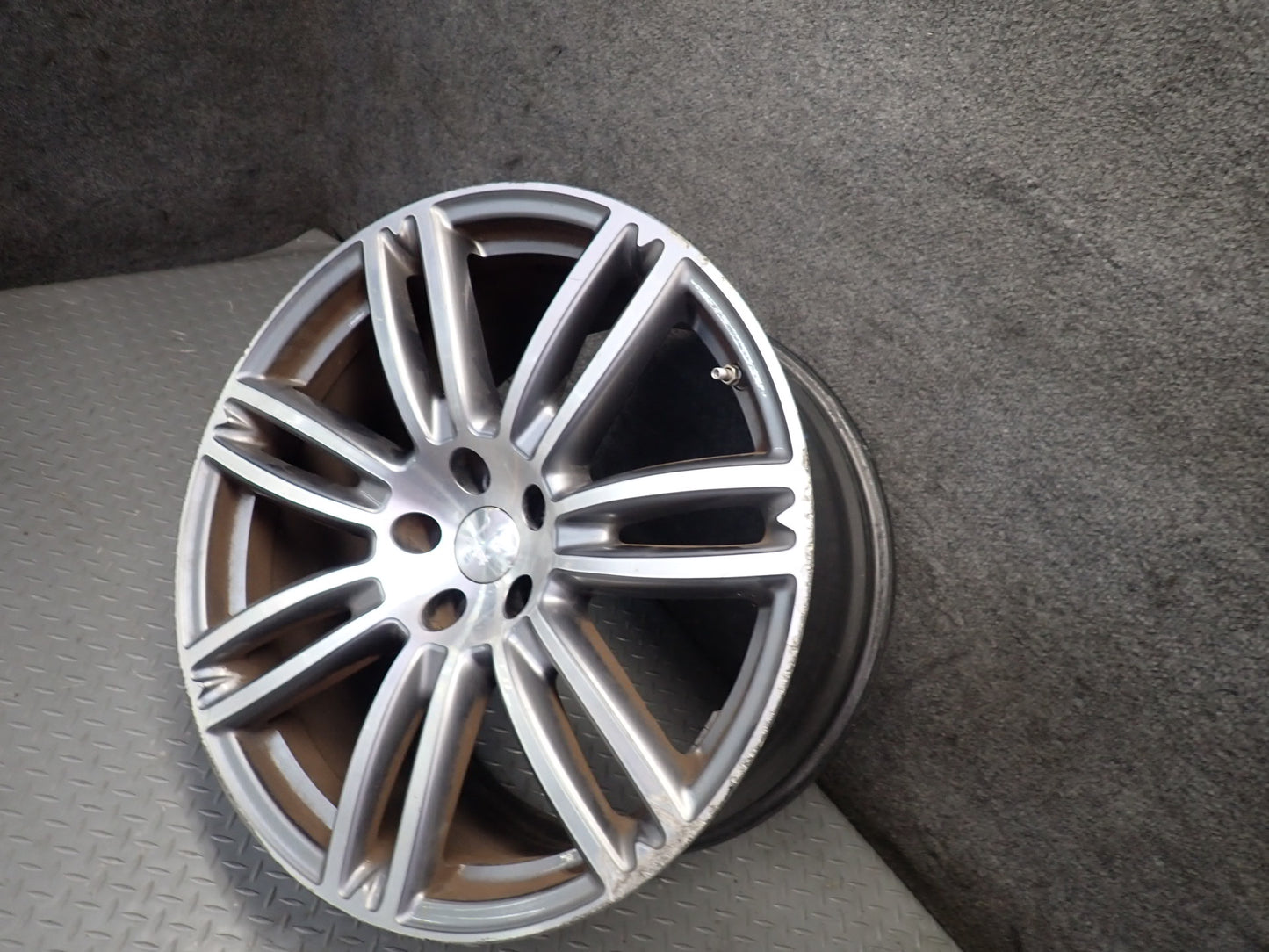 2014-2021 Maserati Quattroporte M156 Alloy Wheel 20" R20 Rim 20x10.5J ET45