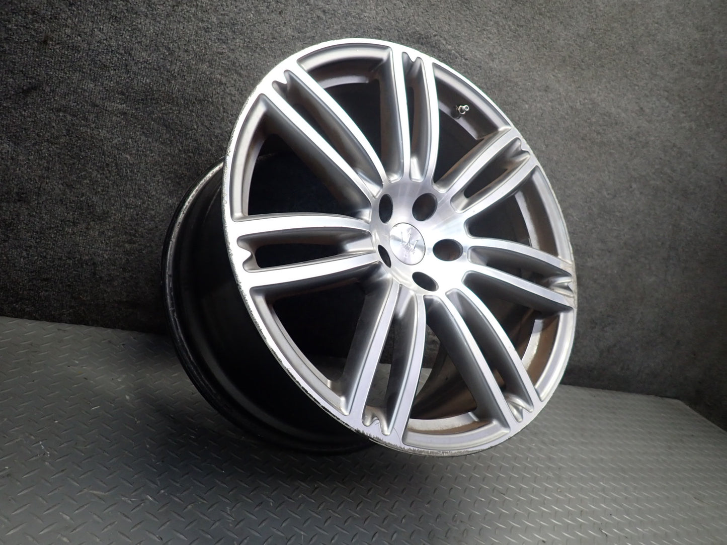 2014-2021 Maserati Quattroporte M156 Alloy Wheel 20" R20 Rim 20x10.5J ET45